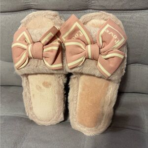 Cozy Bow Slippers with Pink Accents